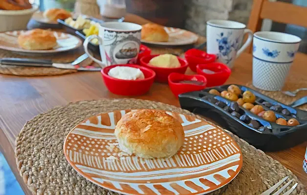 Boyoz, İzmir Kahvaltı mekanları